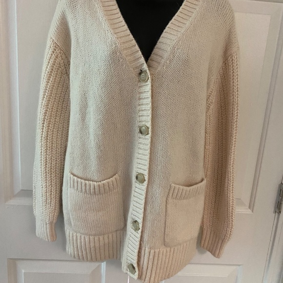 & Other Stories Wool Blend Oversized Cardigan - Picture 4 of 9